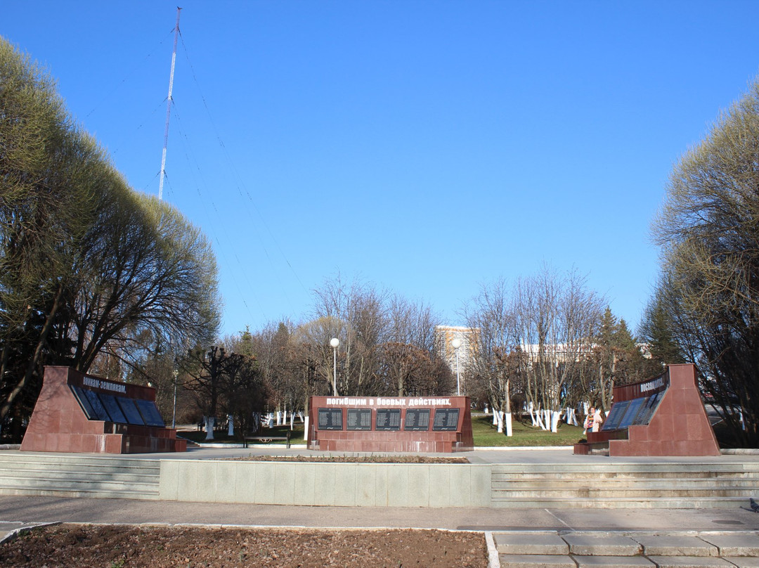 Memorial park Pobeda景点图片