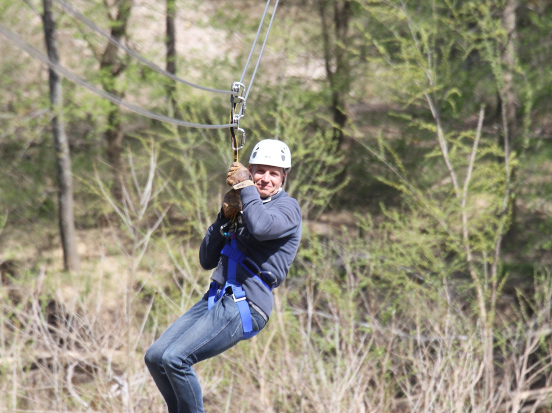 Caveman Zipline-Sullivan必去景点