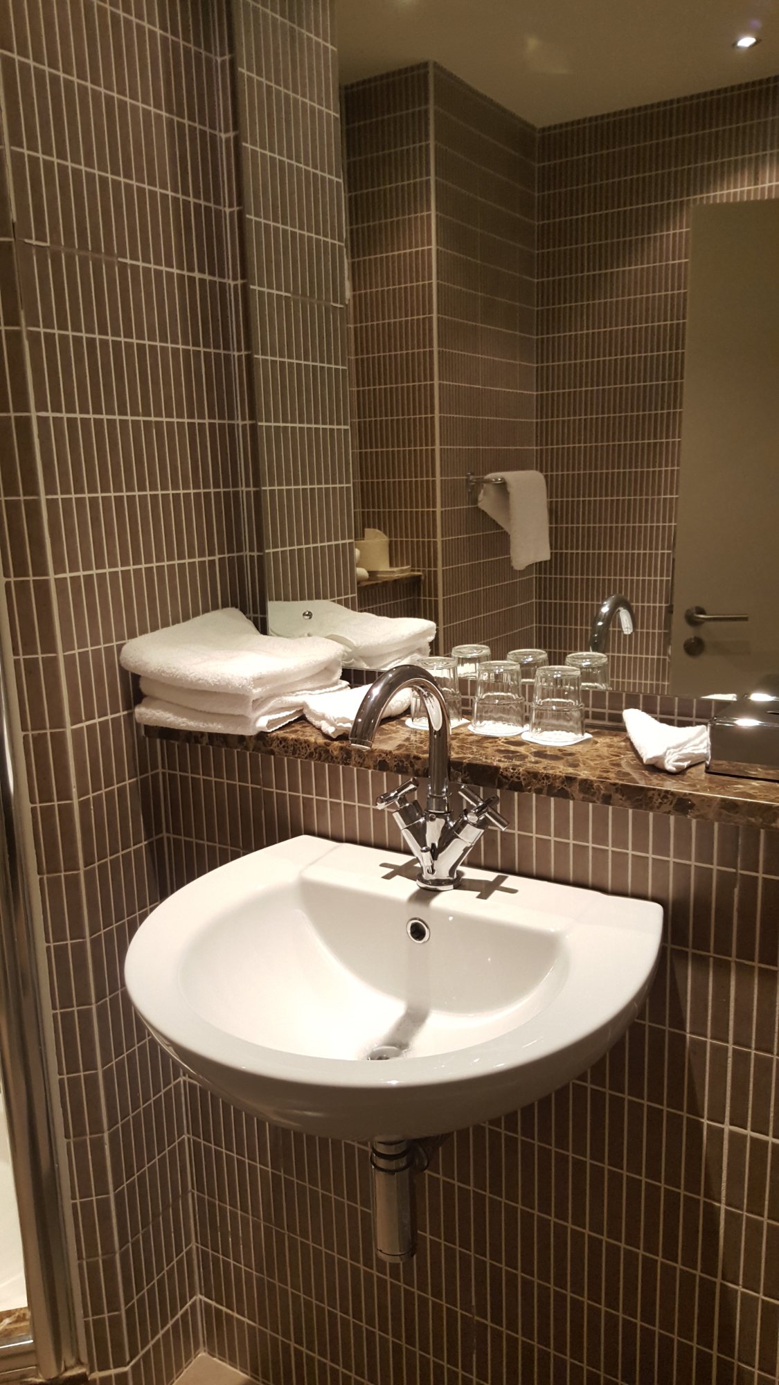 Kenmare Bay Hotel & Resort-浴室
