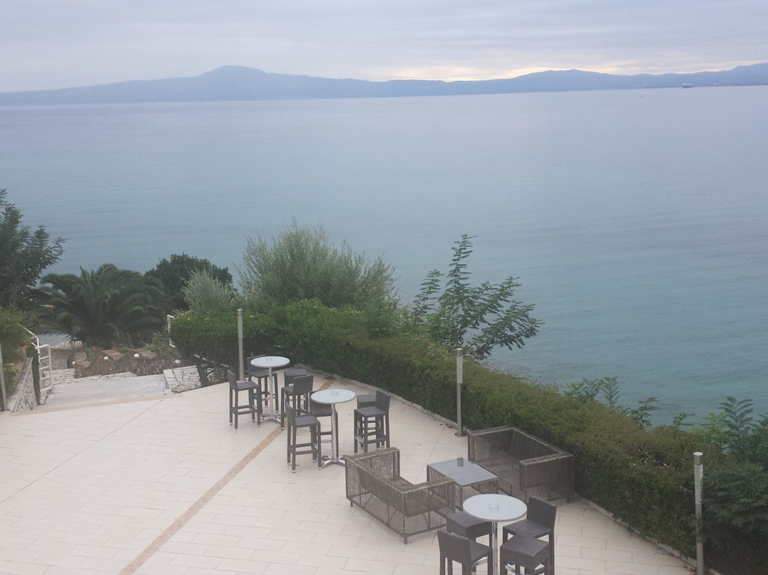 Messinian Bay Hotel主图