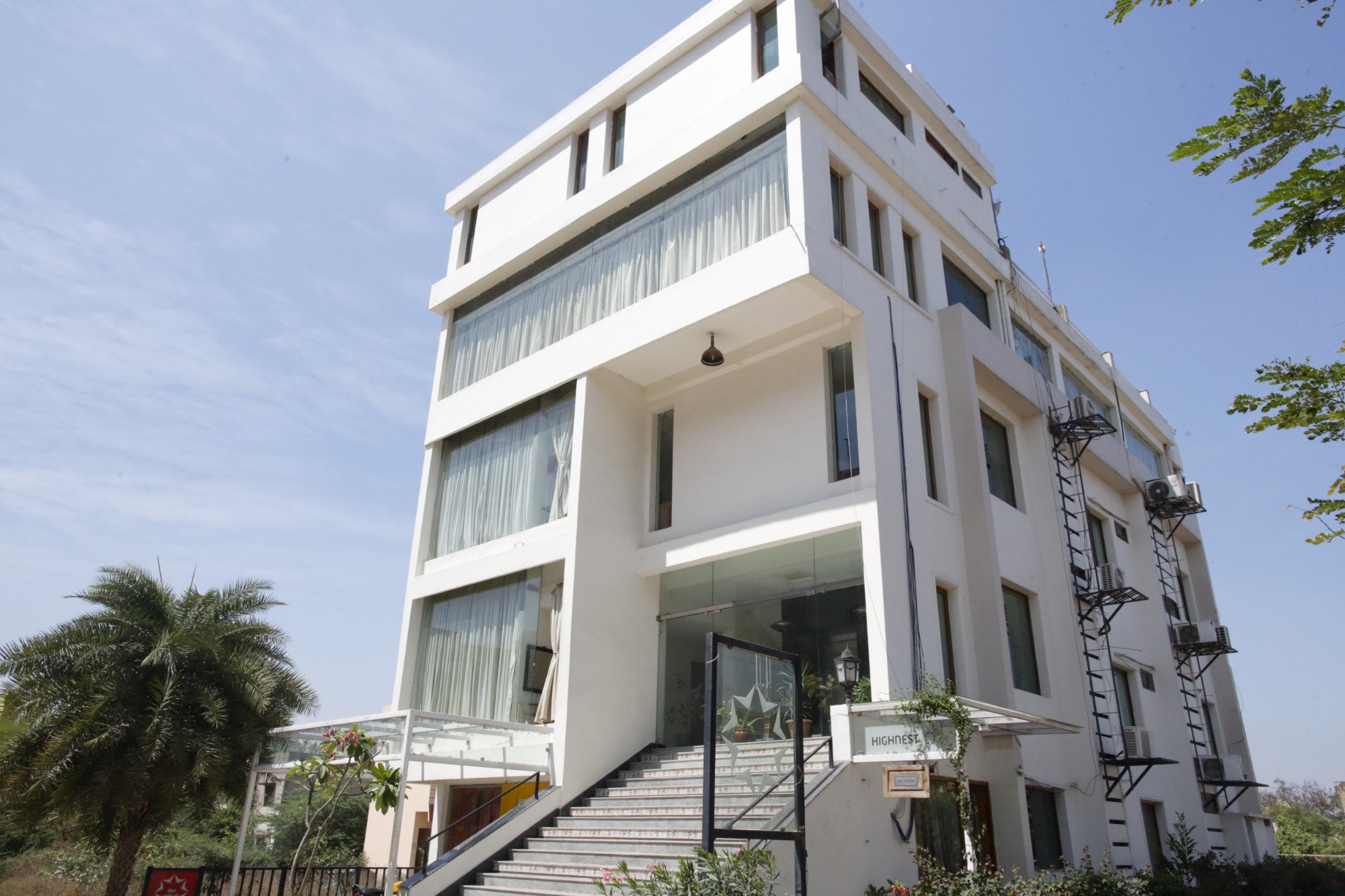 Highnest Hotel-官方