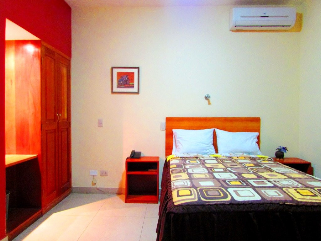 Palau Amazonas Hotel主图