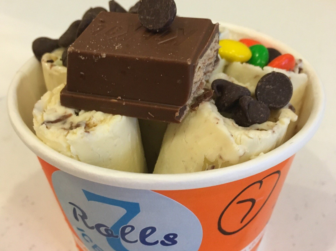 7 Rolls Ice Cream