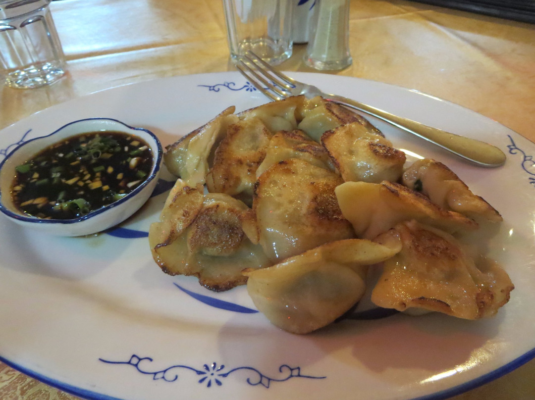Mbukuya餐馆和美食-LC's Restaurant and Bar