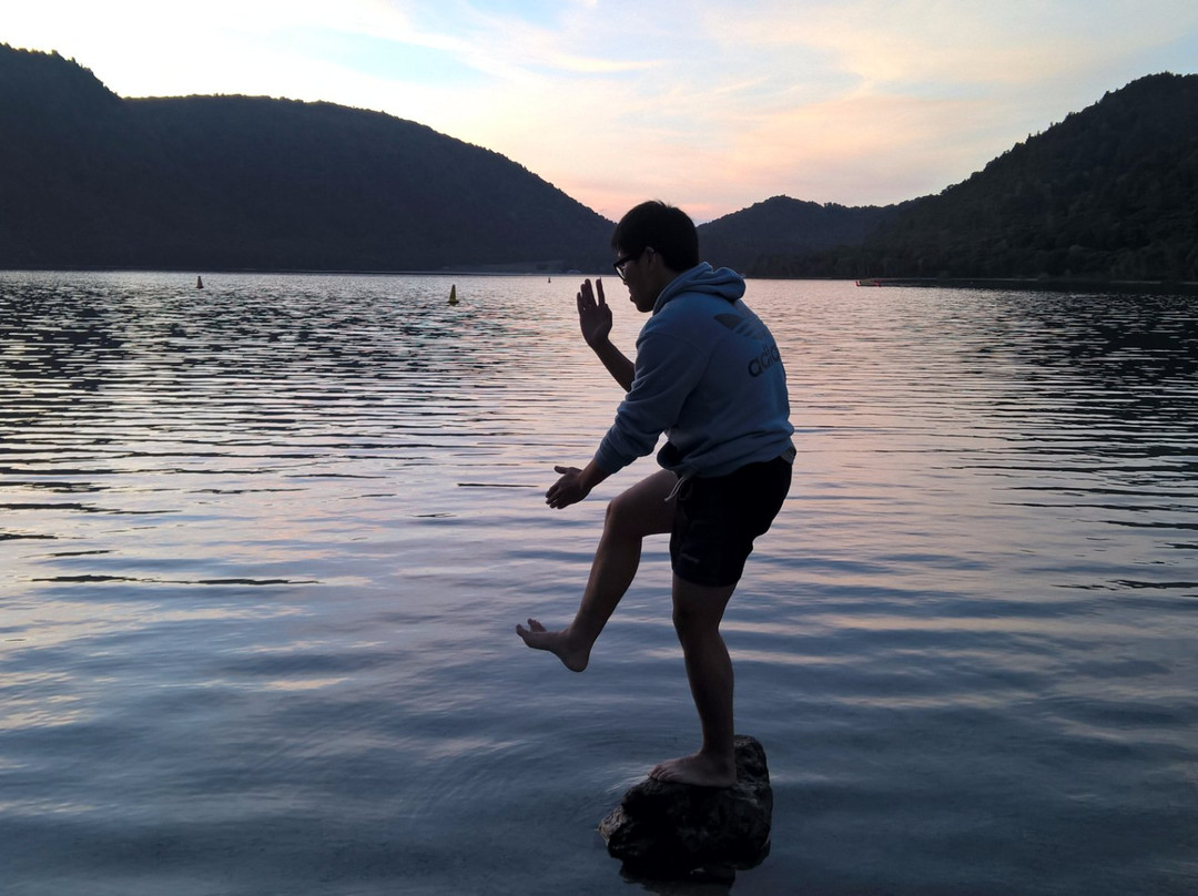 Lake Rotokakahi景点图片