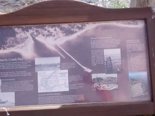Roberts Creek Pier-Roberts Creek必去景点