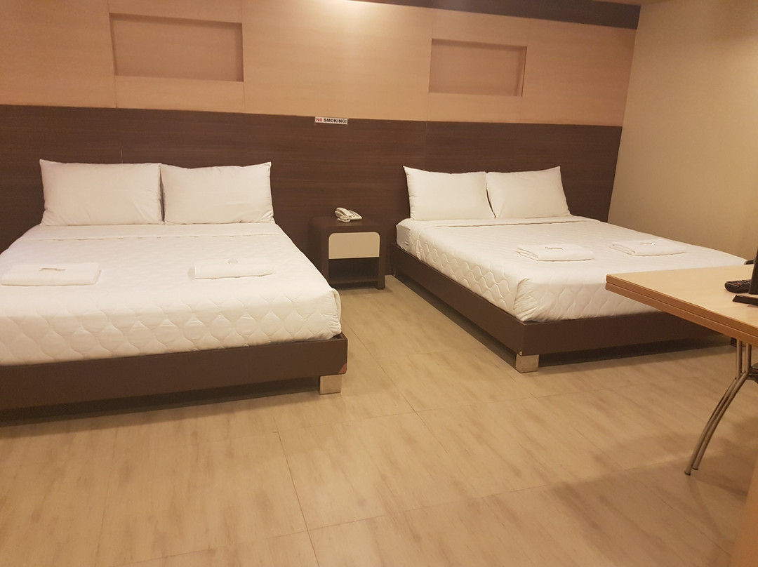 Asibanglan酒店住宿-Crown Hotel