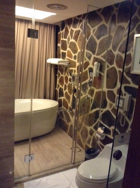 中都青山湖畔大酒店湖畔童话酒店主图