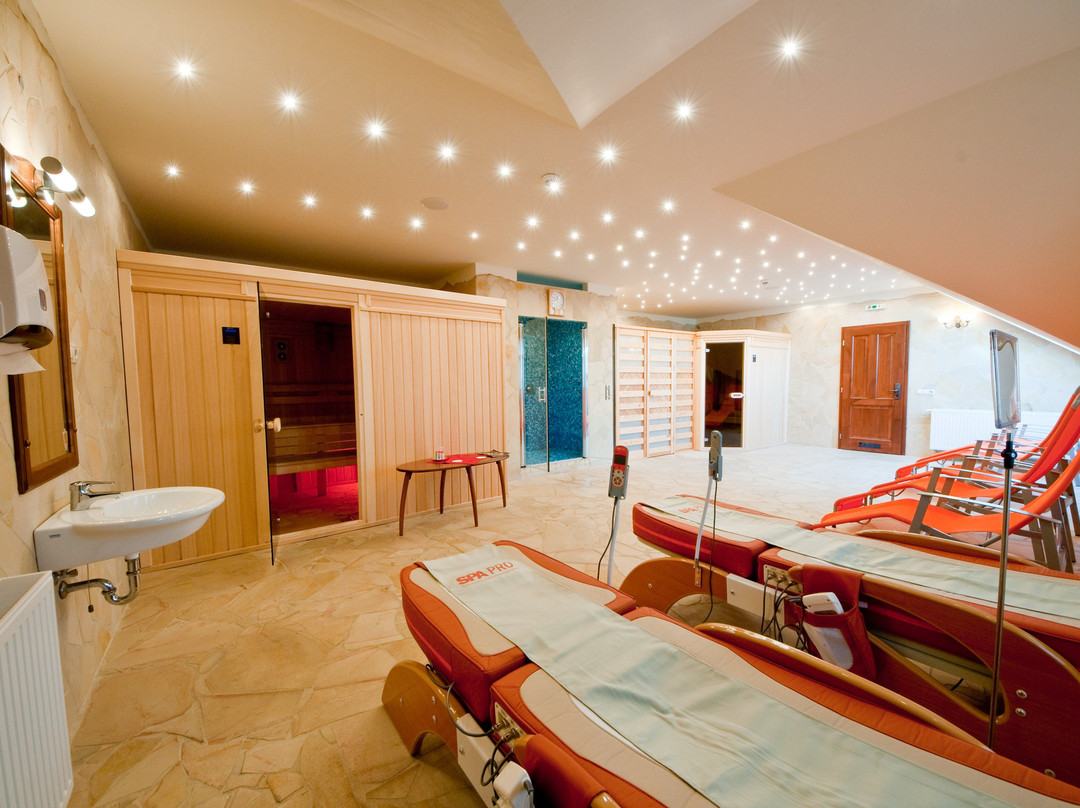 Nimrod Biohotel and Biorestaurant主图