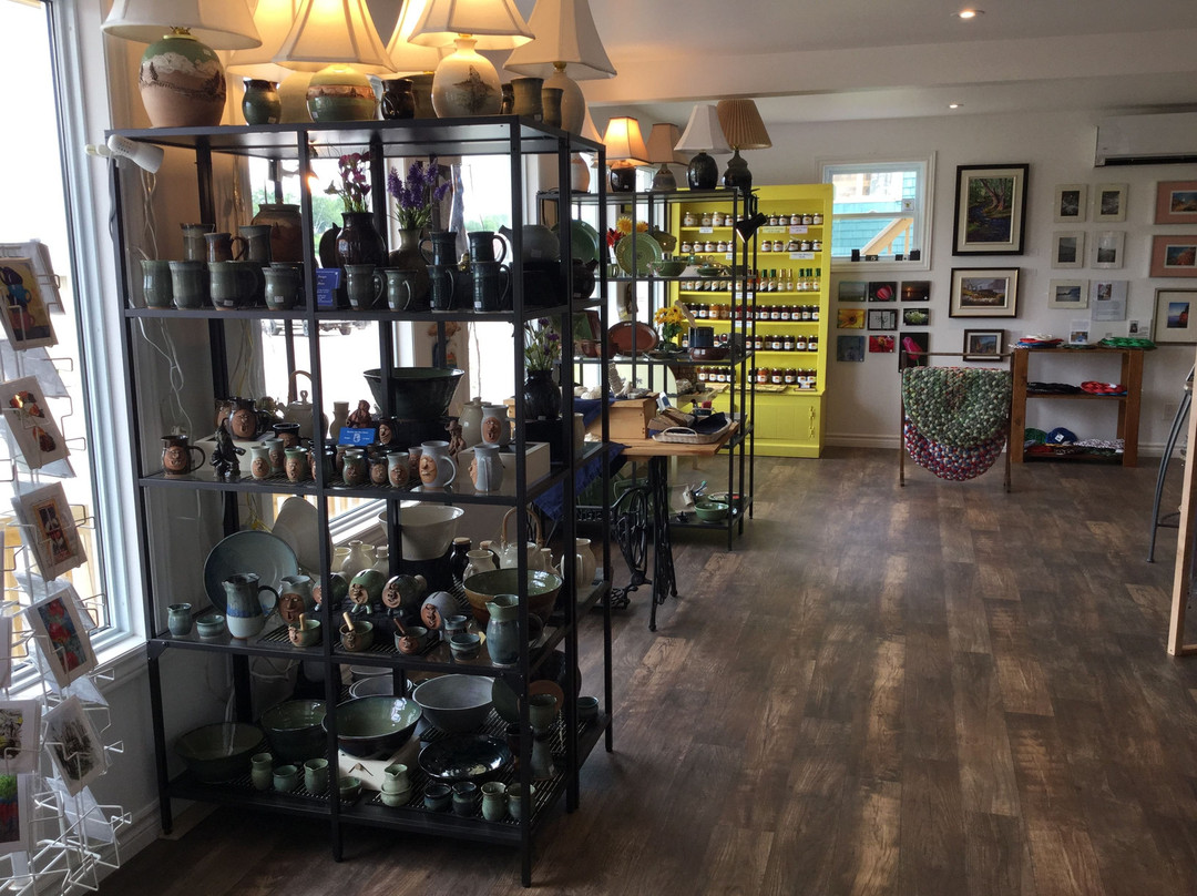 Artisans on Main-Montague必去景点