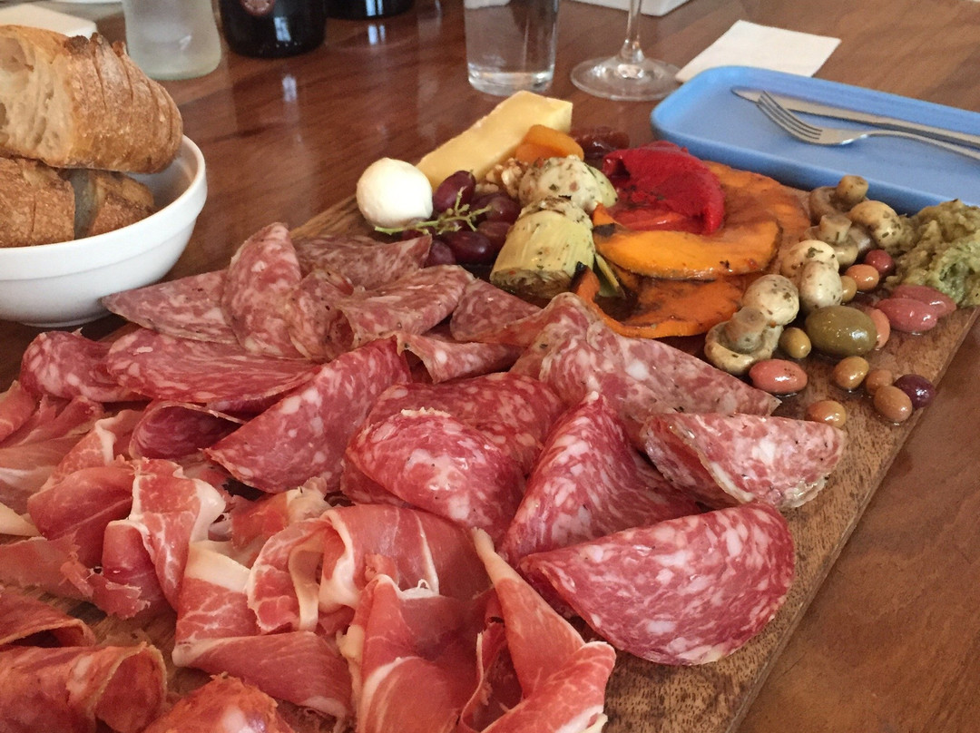 Barkley Johnson Deli and Wine