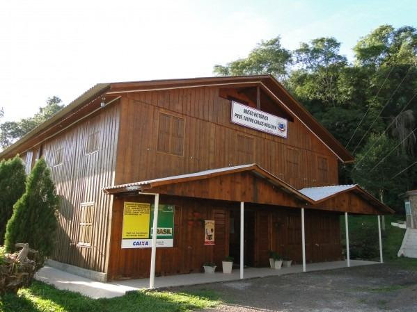 Edvino Carlos Hoelscher History Museum景点图片