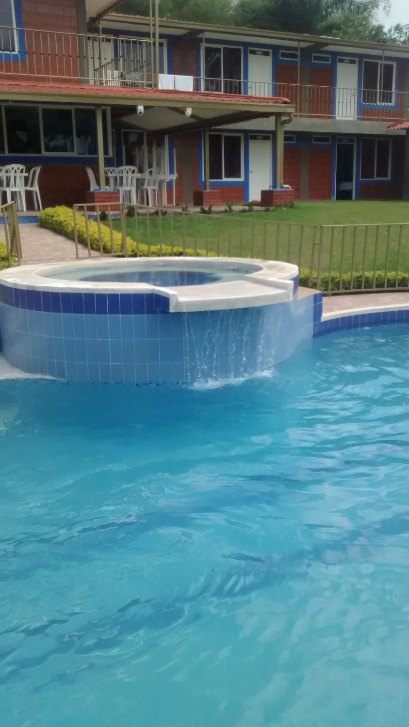 Finca Hotel La Santamaria-泳池