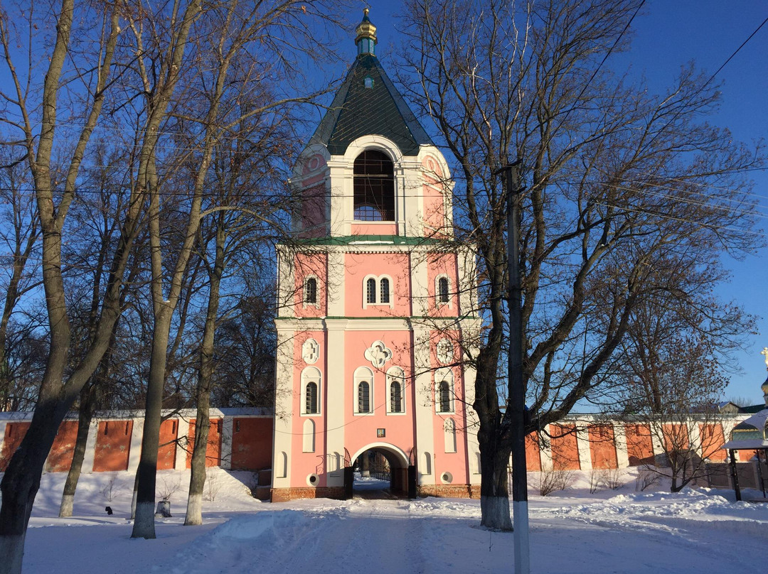 Holy Trinity Gustynskiy Prilukskiy Convent-Hustynya必去景点