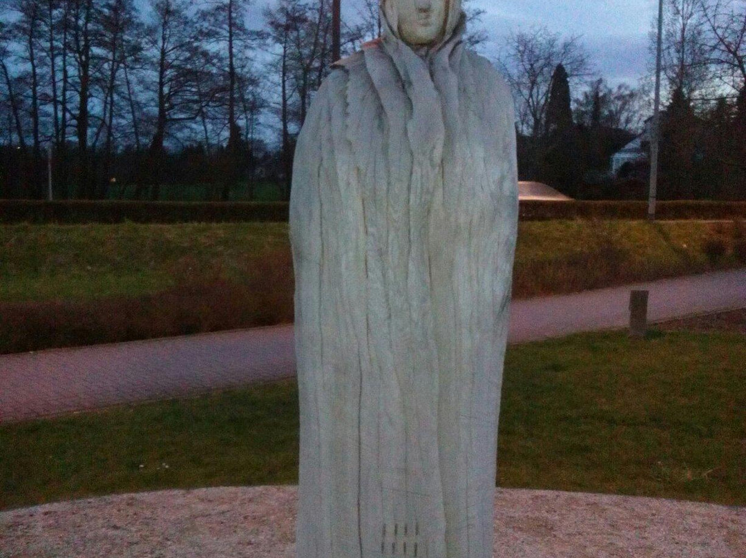 Skulpturenpark Niederhochstadt景点图片