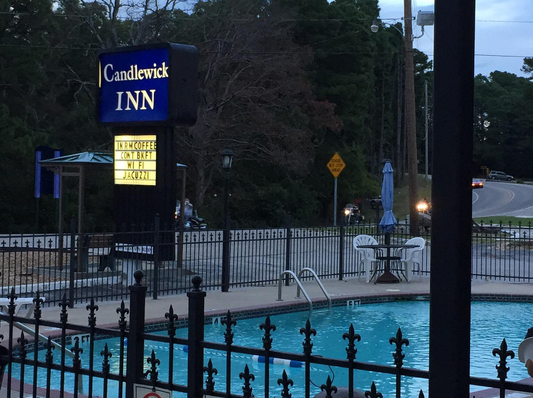 Candlewick Inn and Suites