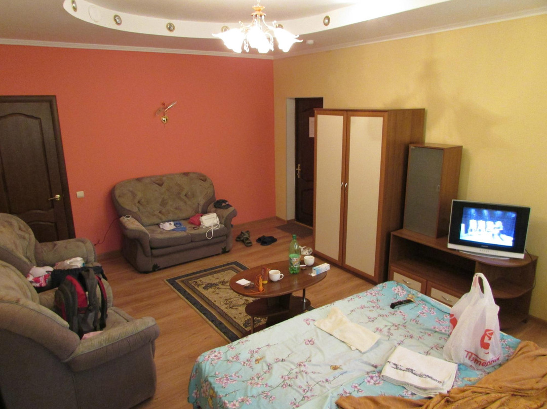 Paromnyy酒店住宿-California Hotel