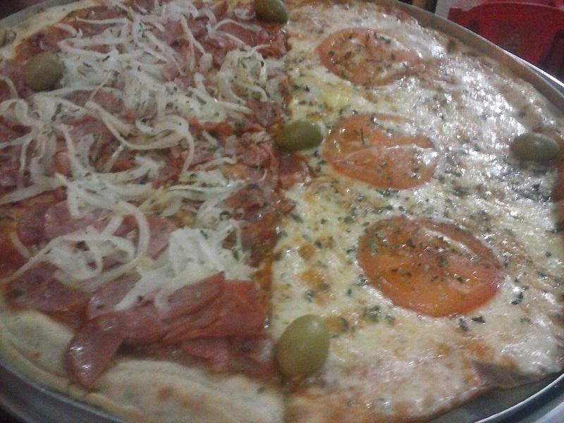 Mongagua餐馆和美食-Requinte Pizzaria e Esfiharia