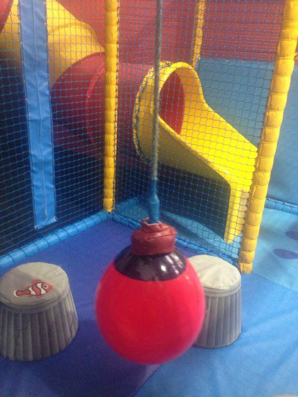 Little Subs-巴罗因弗内斯必去景点