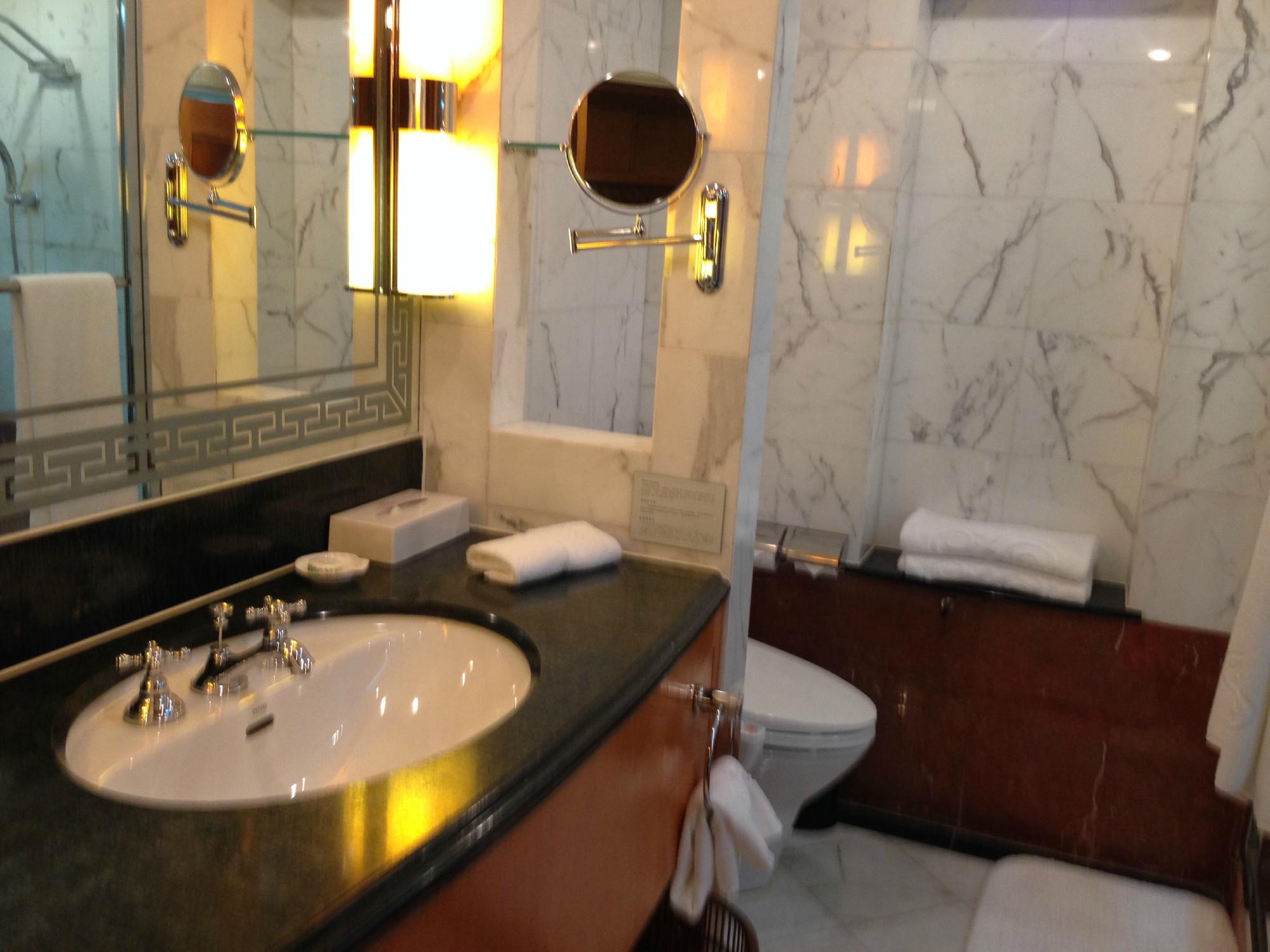 大连富丽华大酒店-浴室