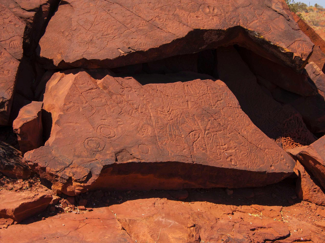 Ewaninga Rock Carvings Conservation Reserve景点图片