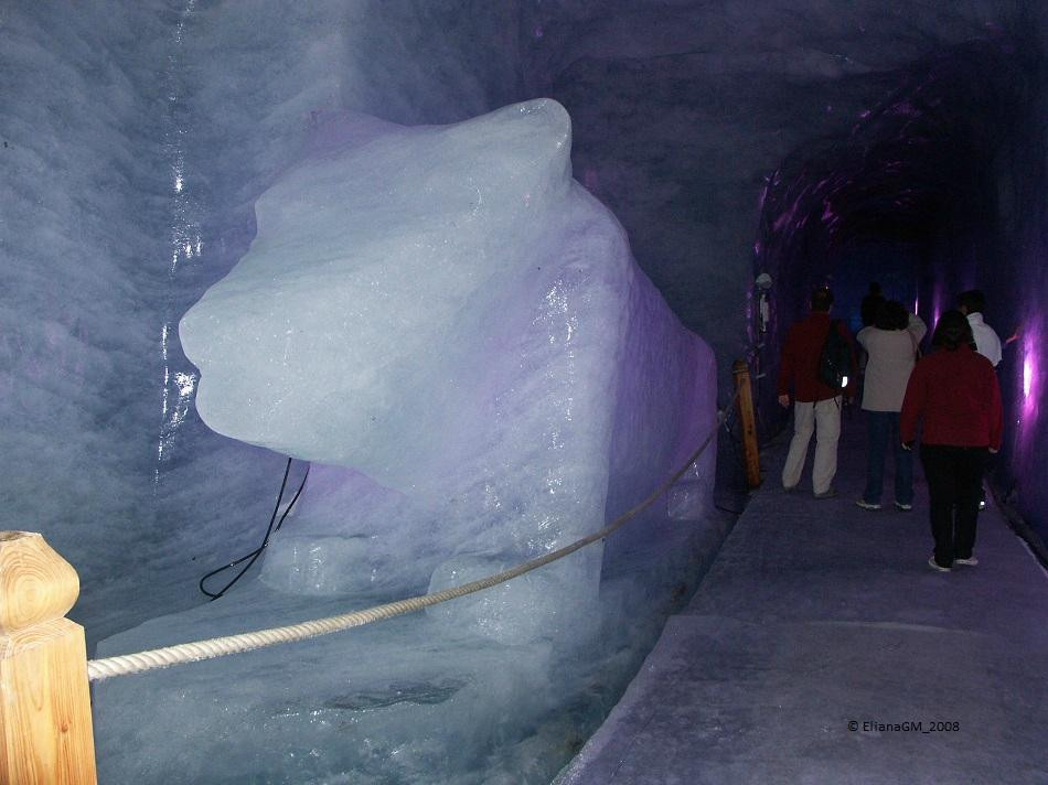 Grotte de Glace-霞慕尼必去景点