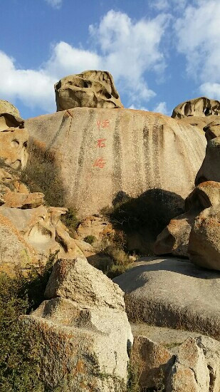 新疆怪石沟景点图片