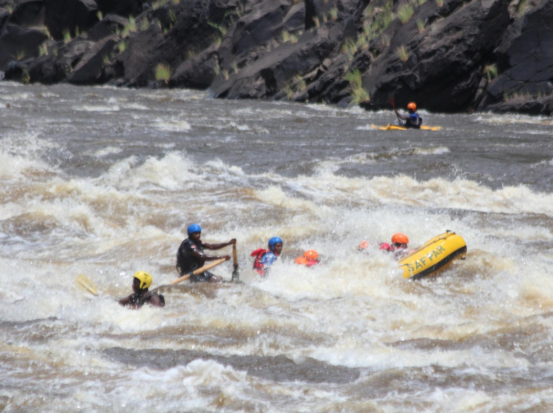 Zambezi Rafting Day Tours-李文斯顿必去景点