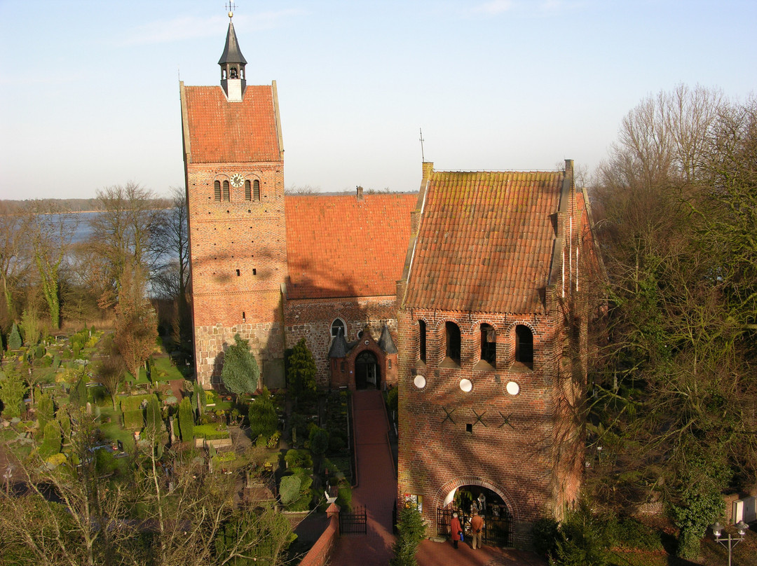 Kirche St.-Johannes-Bad Zwischenahn必去景点