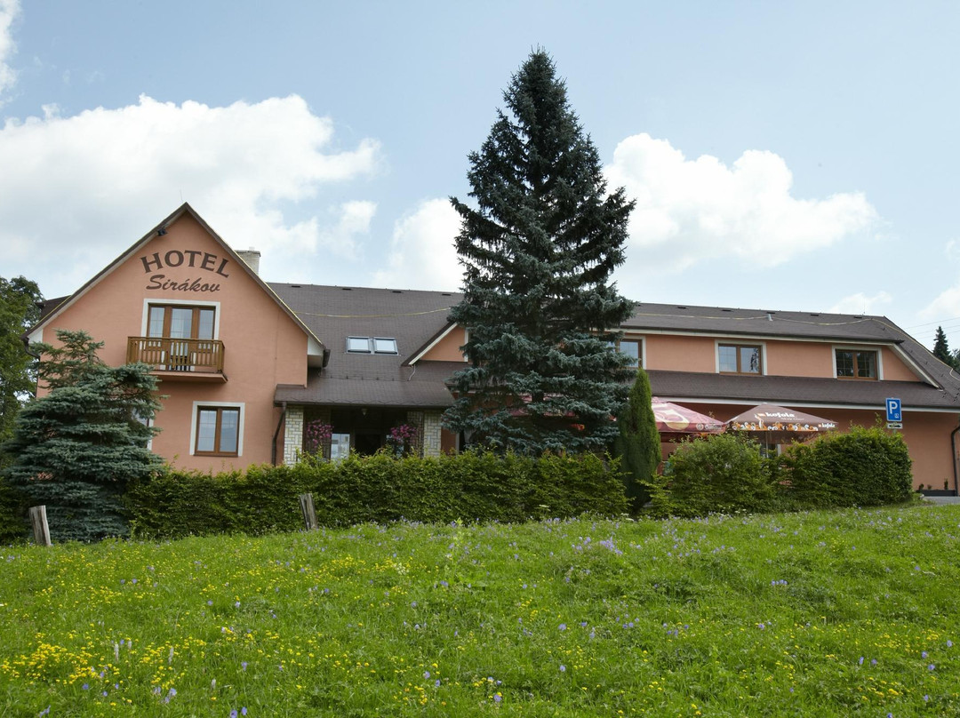 Potec酒店住宿-Hotel Sirakov