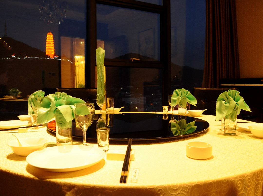 延安亚圣大酒店主图