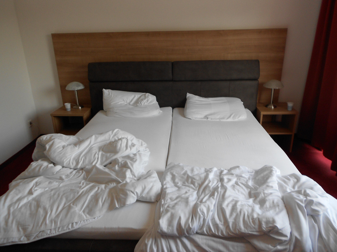 英特帕克酒店主图