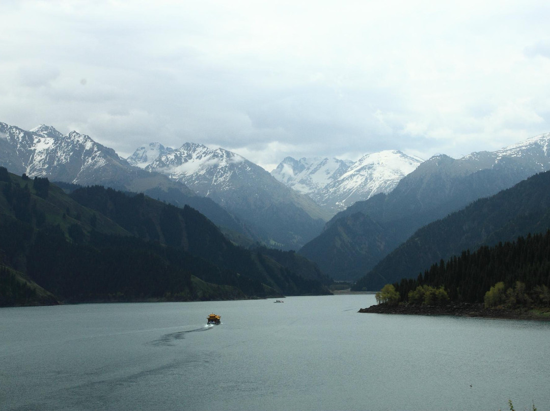 天山天池景点图片
