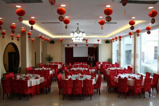 天柱山乐天然大酒店主图