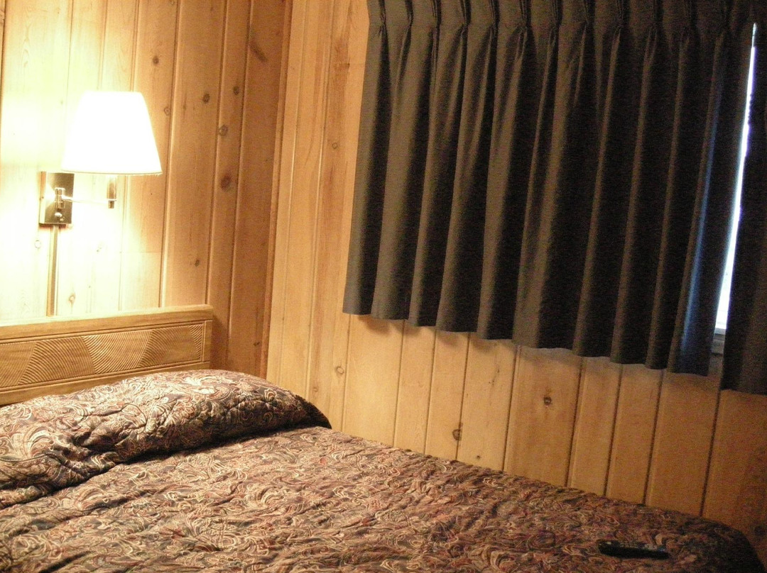 Water's Edge Motel主图