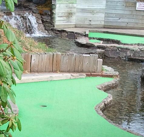 Banana Village Mini Golf-北康威必去景点