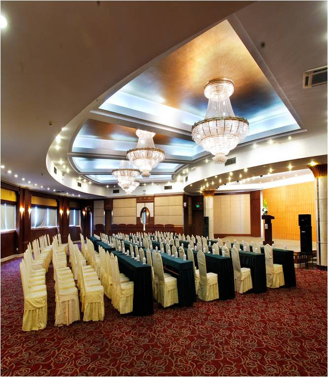 新德大酒店主图