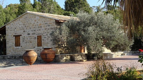 St. Nicholas of the Cats-Akrotiri必去景点