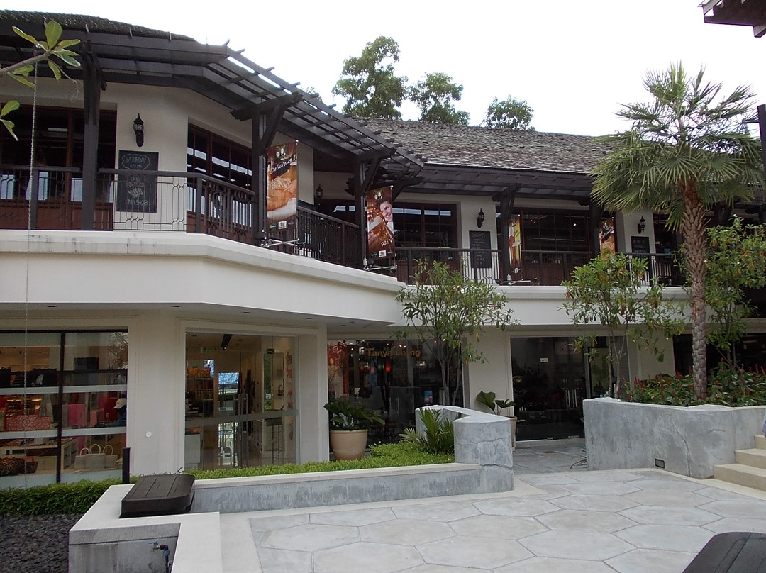乌龟村购物餐饮中心-迈考必去景点
