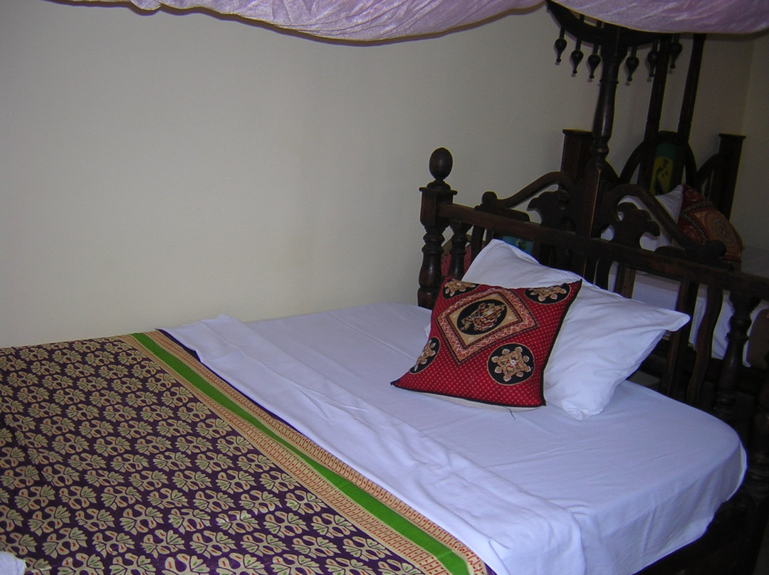 方古尼皇宫酒店主图