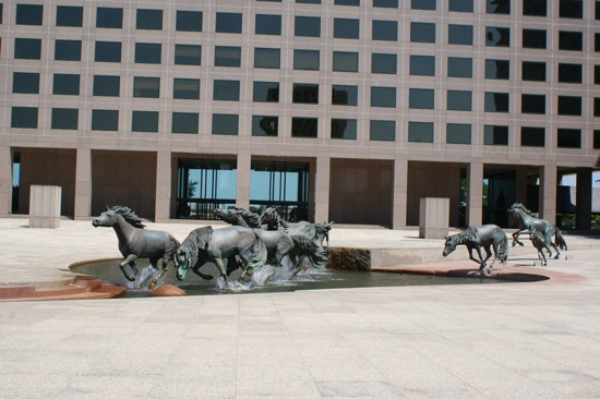Mustangs of Las Colinas-欧文必去景点