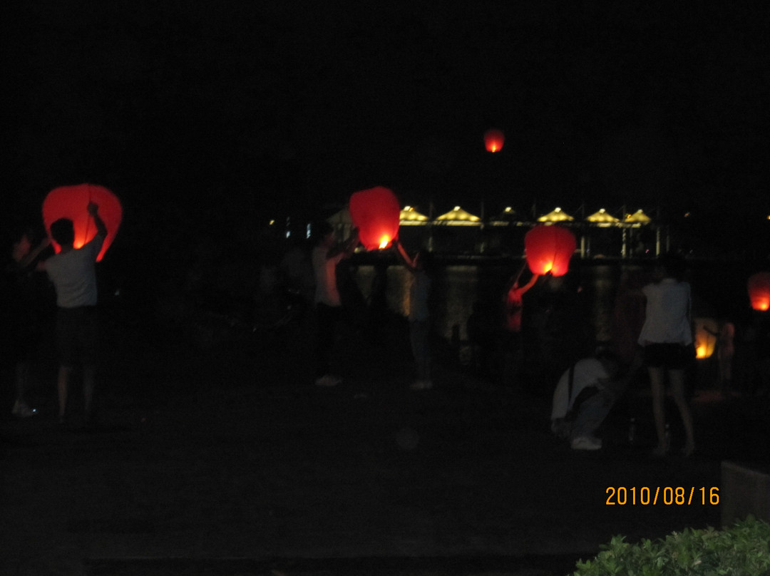 莱凯斯汀花园酒店主图