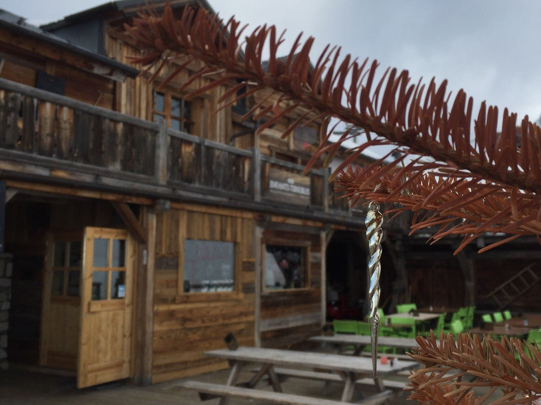 Nancroix餐馆和美食-Aux Enfants Terribles