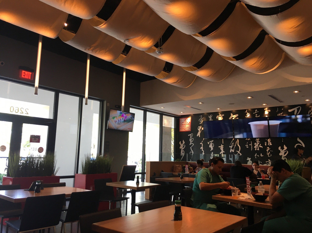 Bento Asian Kitchen + Sushi