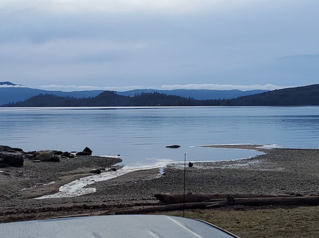 Kent's Beach Cabins & Campsites
