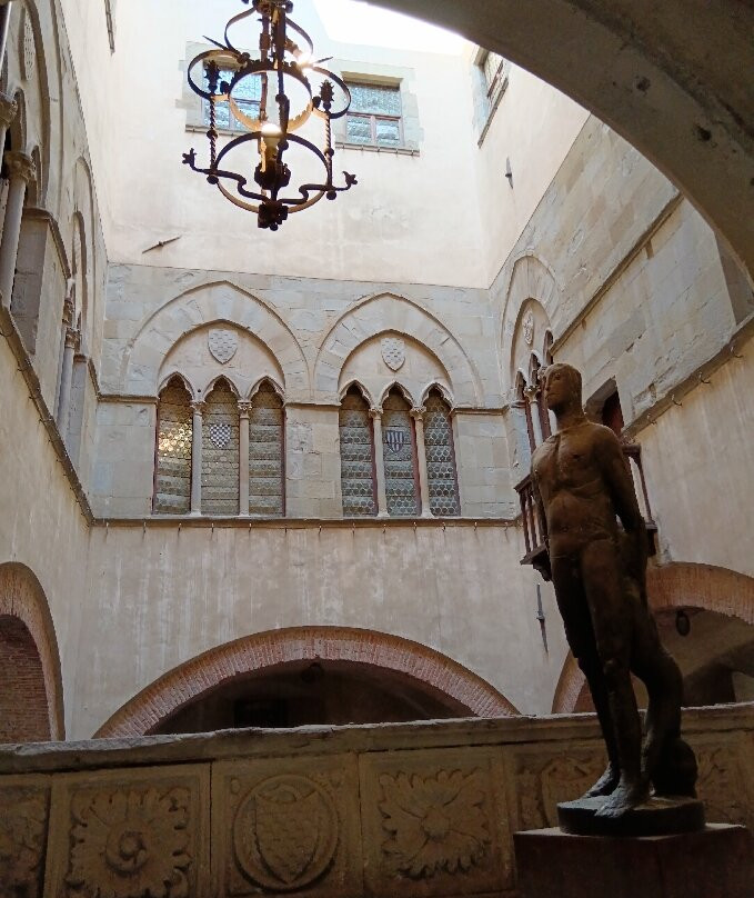 Museo Civico (palazzo Del Comune)-皮斯托亚必去景点