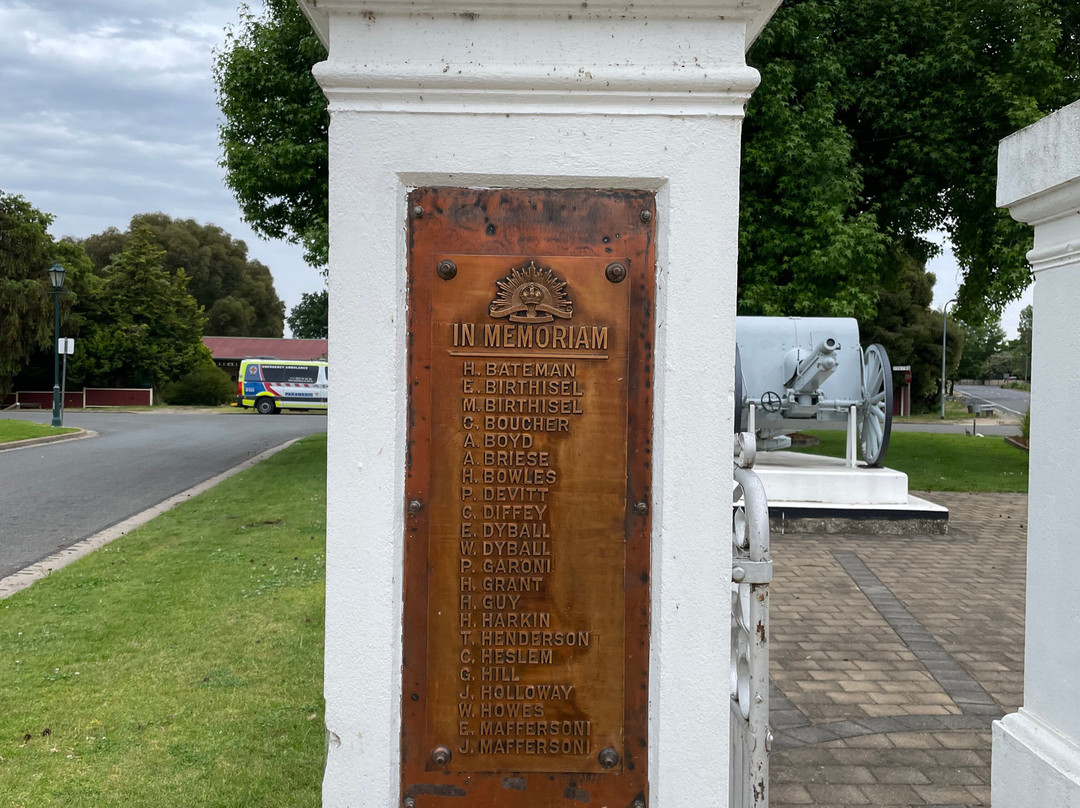 Soldiers Memorial Park景点图片