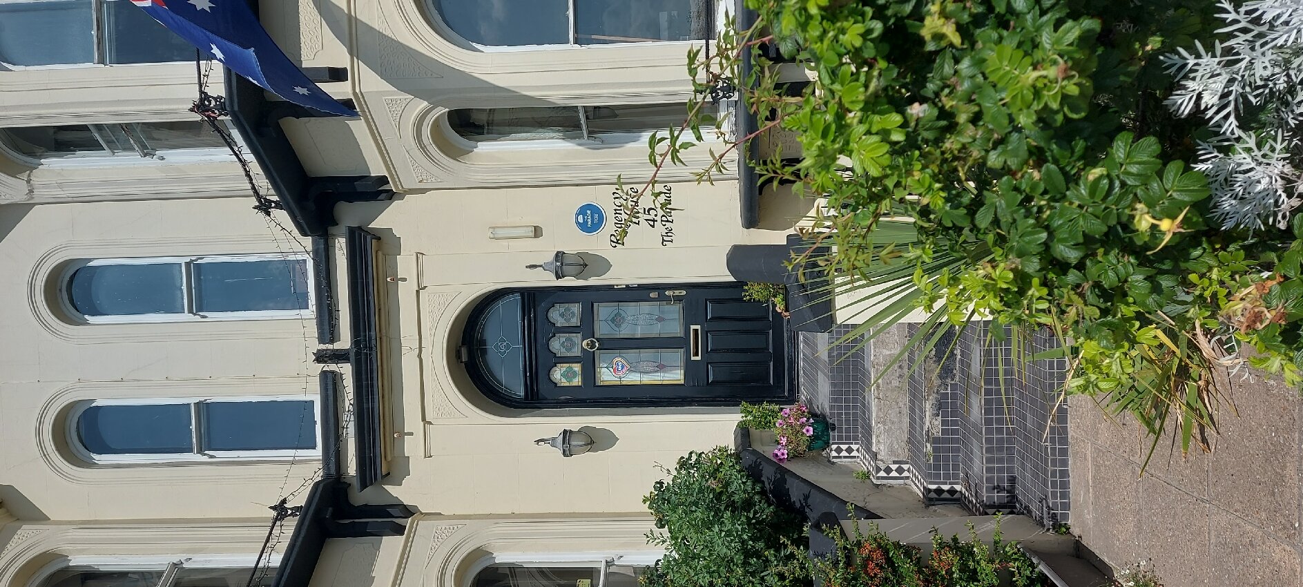 Regency House-官方