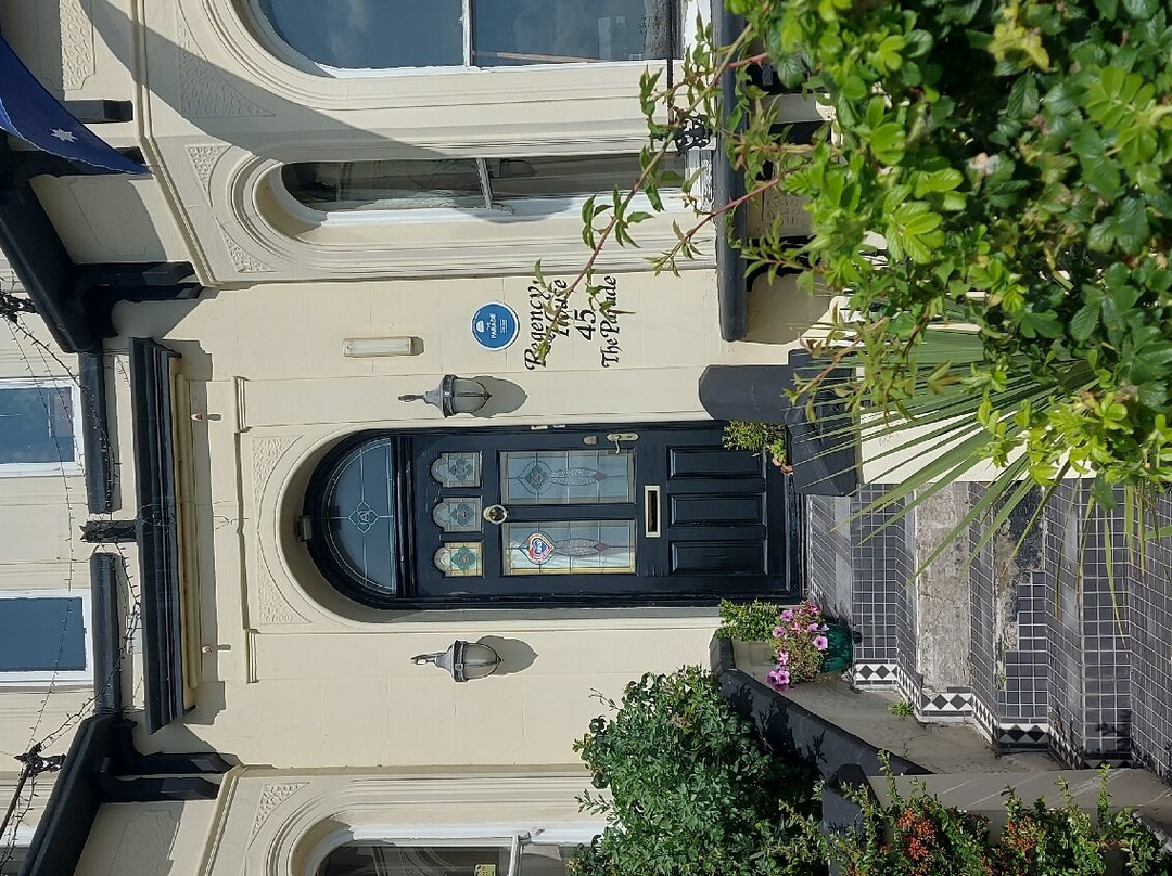Regency House主图