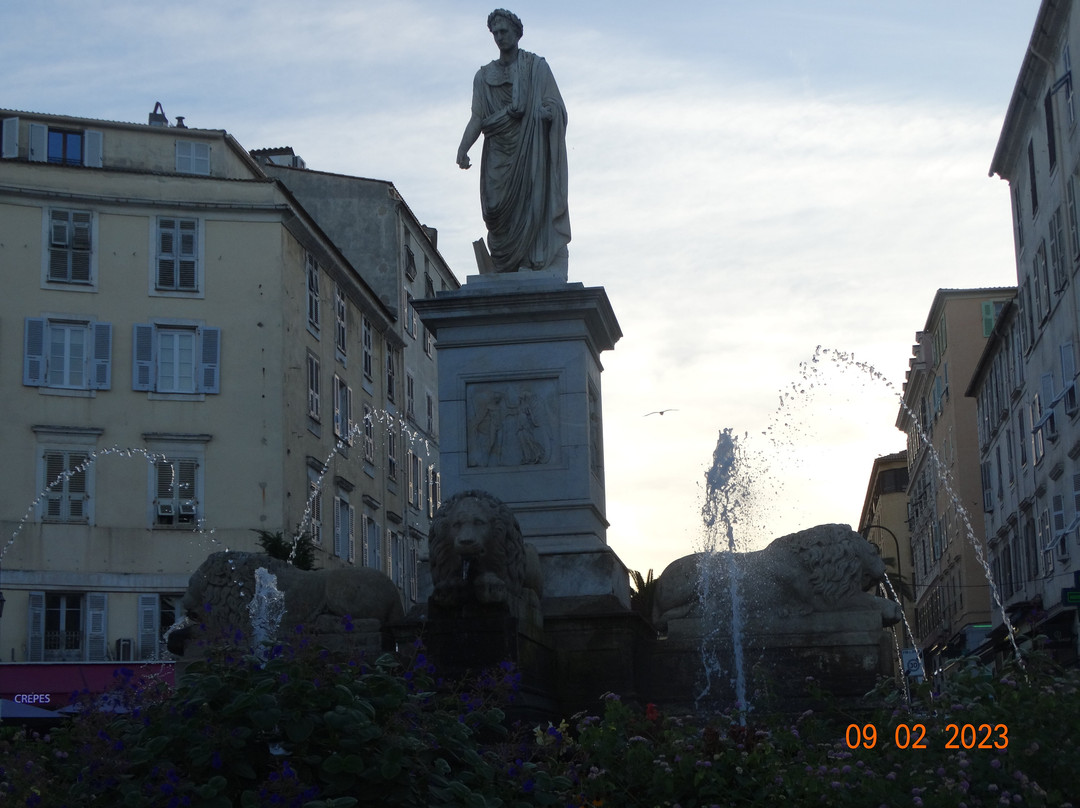 Fontaine des Quatre Lions景点图片